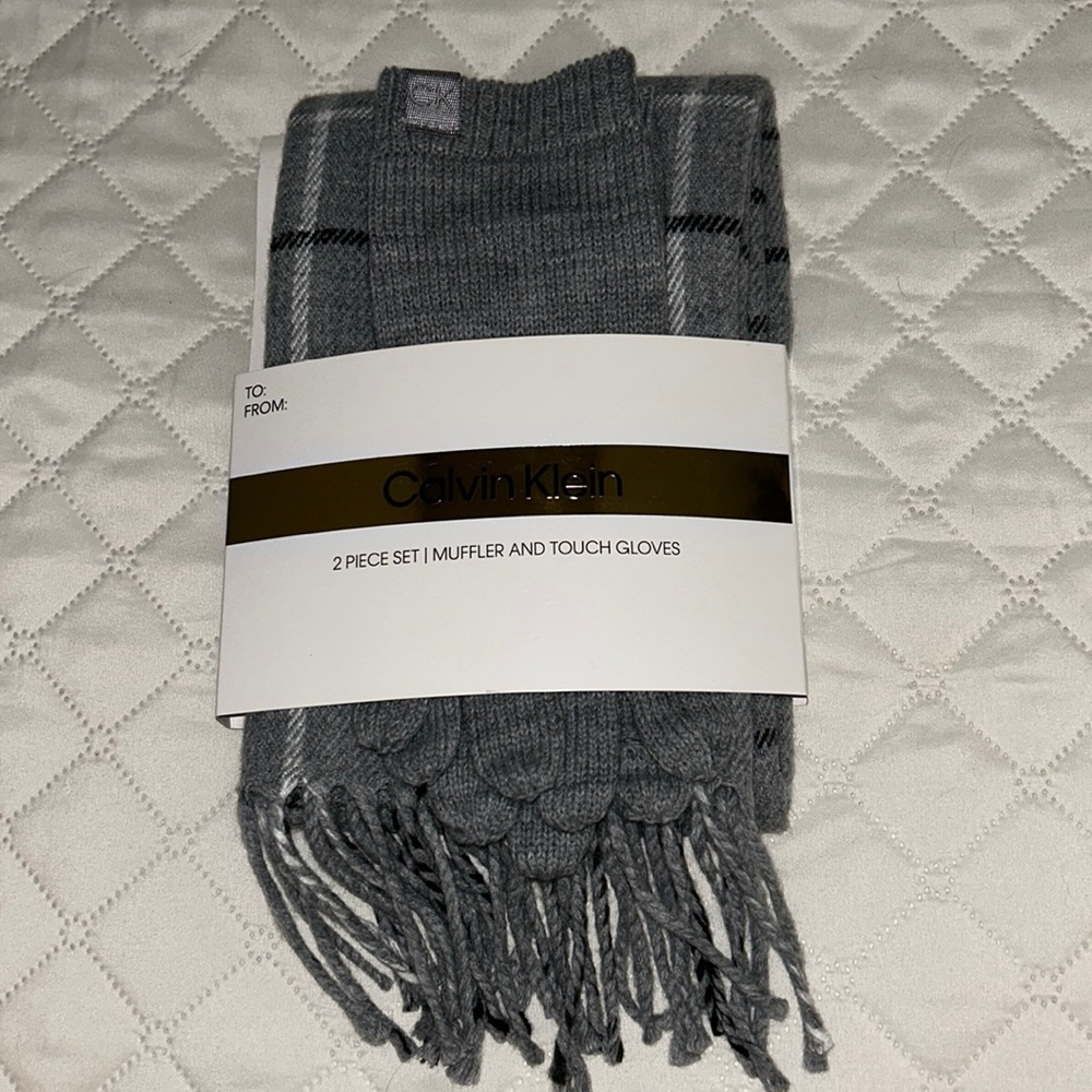 Calvin Klein scarf & glove set